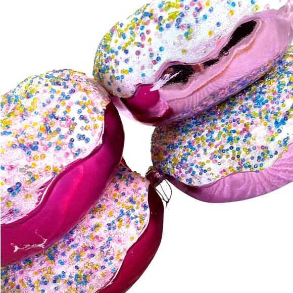 Jumbo glitter sparkle Christmas donut ornaments set of 4 stunning donuts - Picture 3 of 14